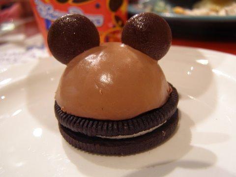 Mickey Mousse Dome