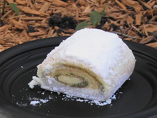 Custard Kiwi Roll