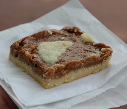 Chewy Caramel Shortbread Bars