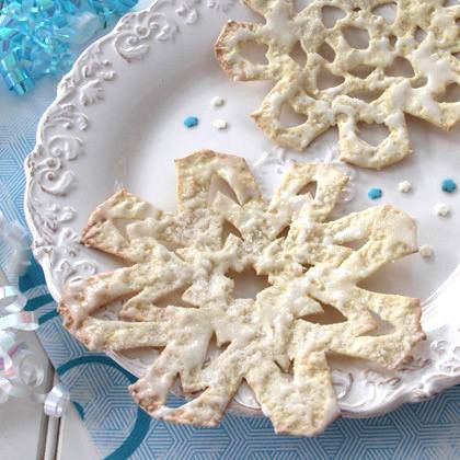 Queen Elsa’s Sweet Snowflakes