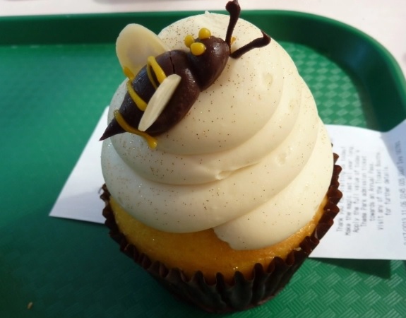 lemon bumblebee cupcakes